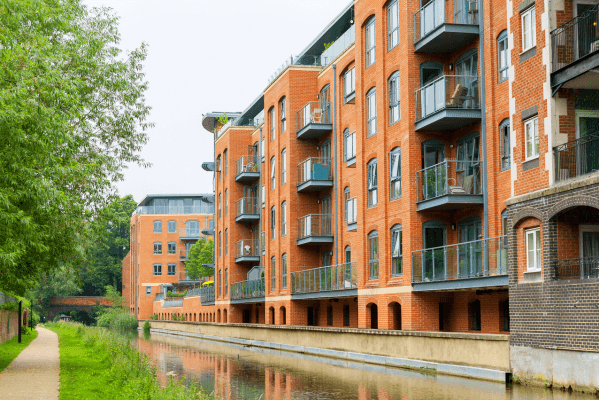 Affordable_Living_in_Oxford_Shared_Houses_for_Professionals_on_a_Budget_3d109346f3_ad5aa5a5ed